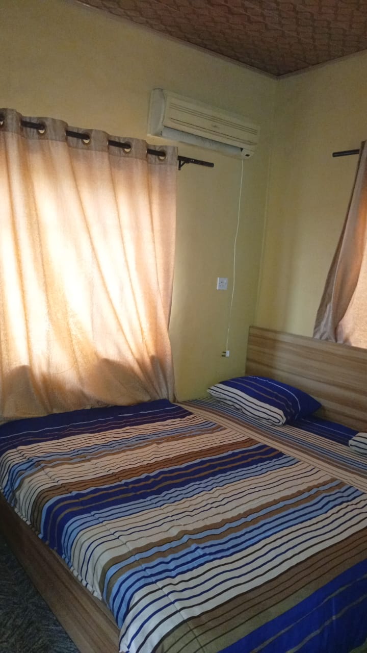Room 402